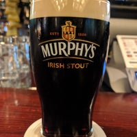 รูปภาพถ่ายที่ Murphy&amp;#39;s Irish Pub โดย M U. เมื่อ 12/21/2019