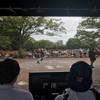 Photo taken at 代々木公園バスケットボールコート by RINTAROjapan on 8/12/2018