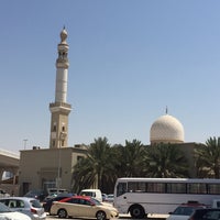 Photo taken at مسجد فاطمة مرزوق الرشدان Fatimah Marzouq Al Rashdan Mosque by Vaslaner on 9/25/2015