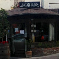 Снимок сделан в Artigiano Pizza Rústica пользователем Erika T. 12/28/2012