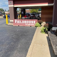Foto tirada no(a) The Fieldhouse Bar &amp;amp; Grill por Derrick H. em 9/18/2022
