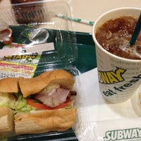 Photo taken at SUBWAY 竹橋パレスサイドビル店 by Yusuke W. on 11/13/2012