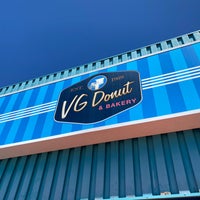 Photo taken at V.G. Donut &amp;amp; Bakery by Leif E. P. on 5/20/2020