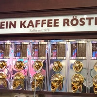 Photo taken at Einstein Kaffee by Leif E. P. on 1/10/2018