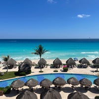 Foto diambil di Paradisus Cancún oleh Secret S. pada 2/14/2023