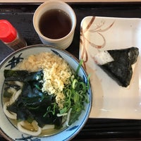 Photo taken at 金比羅製麺 箕面稲店 by Osamu K. on 5/18/2022