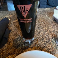 Photo taken at BJ&amp;#39;s Restaurant &amp;amp; Brewhouse by Sill Bnyder on 2/27/2020