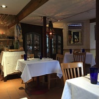 Foto tirada no(a) The Tasting Room Restaurant at Gendron catering por hungry rabbit K. em 4/8/2016