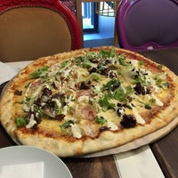 Photo taken at Піца Челентано / Celentano Pizza by кисарогуль on 5/2/2016