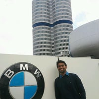 4/16/2014 tarihinde Raghav M.ziyaretçi tarafından BMW Group Forschungs- und Innovationszentrum (FIZ)'de çekilen fotoğraf