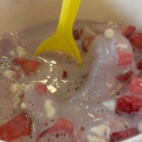 Photo taken at FroYo Frozen Yogurt by Ashley J. on 6/23/2013