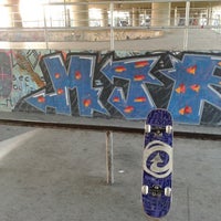 Photo taken at Pista Skate Carniça by Wagner M. on 2/9/2014