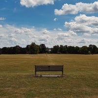 Photo taken at Avery Hill Park by Fuat G. on 7/23/2023