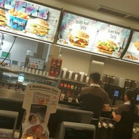 Photo taken at McDonald&amp;#39;s by 𝓐𝓱𝓶𝓪𝓭 . on 4/1/2016