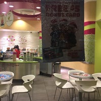 Photo taken at Menchie&amp;#39;s by Sehnaz Y. on 12/10/2015
