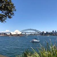 Photo taken at Mrs. Macquarie&amp;#39;s Point by Syaza S. on 1/1/2019