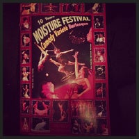 รูปภาพถ่ายที่ Moisture Festival Comedy Variete Burlesque โดย Sayed A. เมื่อ 3/23/2013