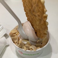 Photo taken at Pinkberry by Ryan T. on 1/4/2020