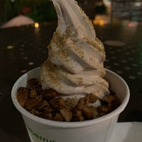 Photo taken at Pinkberry by Ryan T. on 8/30/2019