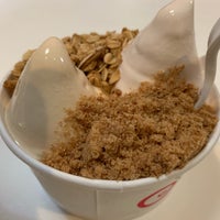 Photo taken at Pinkberry by Ryan T. on 1/6/2019