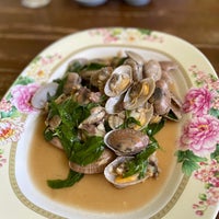 Photo taken at Sung Wean Seafood by Patanapongse B. on 4/1/2024
