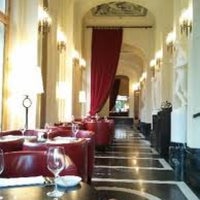 Foto tomada en Angleterre Cinema Lounge  por Eugenia B. el 3/5/2013