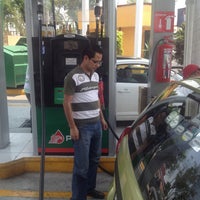 Photo taken at Gasolineria 100 mts. by Arturinho C. on 4/27/2013