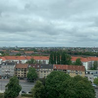 Photo taken at Bezirksamt Eimsbüttel by Ralf on 7/10/2019