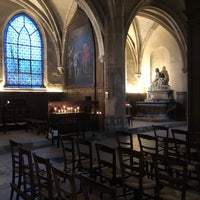 Photo taken at Église Saint-Médard by Theresa A. on 10/22/2023