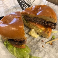 Photo taken at Burger 21 by Charles P. on 12/30/2018