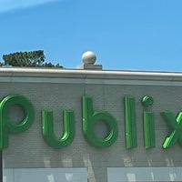 Photo taken at Publix by Charles P. on 5/12/2022