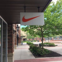 nike store outlets of little rock