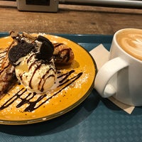Photo taken at cafe salvador ルミネ大宮店 by Takaya A. on 5/7/2017
