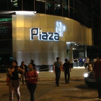 Photo taken at Plaza Shopping by Renato R. on 5/1/2013
