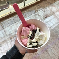 Снимок сделан в Yogurt Frenzy пользователем Ksya V. 9/17/2017