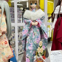 Photo taken at Azone Labelshop by nakonekocat 猫. on 1/14/2023