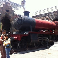 Photo taken at The Wizarding World of Harry Potter - Hogsmeade by Natália G. on 5/23/2013