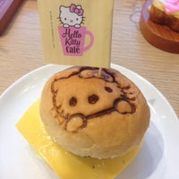 Photo taken at Hello Kitty Cafe by Yunita A. on 3/5/2017
