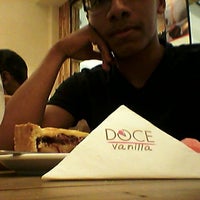 Photo taken at Doce Vanilla by Clayton A. on 9/3/2014