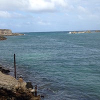 Foto scattata a Condado Lagoon Villas at Caribe Hilton da Gannett J. il 3/23/2016