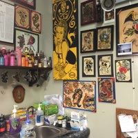 Снимок сделан в Jersey City Tattoo Co. пользователем Leigh C. 6/13/2015