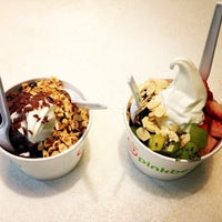 Photo taken at Pinkberry by Su P. on 1/2/2013