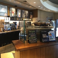 Photo taken at Starbucks by Hikmet Emre K. on 8/15/2016