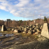 Photo taken at Meilahden pronssikautinen hauta by Asko on 11/15/2015