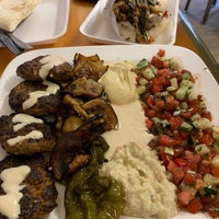 Photo taken at Mana Mana Middle Eastern Restaurant by Katia M. on 8/10/2021