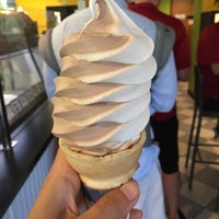Photo taken at Hartzell&amp;#39;s Ice Cream by Jungwon M. on 6/3/2017