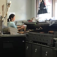 10/6/2018에 Jessica S.님이 Ahn&amp;#39;s Quarter Pound Burger에서 찍은 사진