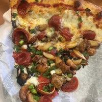 Photo taken at Pizza My Heart by Jessica S. on 4/29/2018