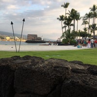 Photo taken at Honu&amp;#39;s On the Beach Restaurant by Jessica S. on 11/24/2017