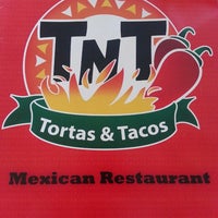 รูปภาพถ่ายที่ TnT Tortas &amp;amp; Tacos โดย Paco I. เมื่อ 4/11/2013